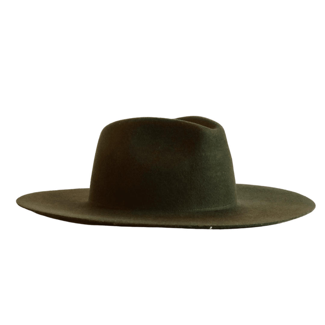 Chiapas | dunkelgrüner Fedora mit breiter Krempe _ Nimanita Hats & Accessoires - Hüte für Frauen - Fedora Damenhut mit breiter und steifer Krempe in dunkelgrün - Hut von vorne Seite rechts